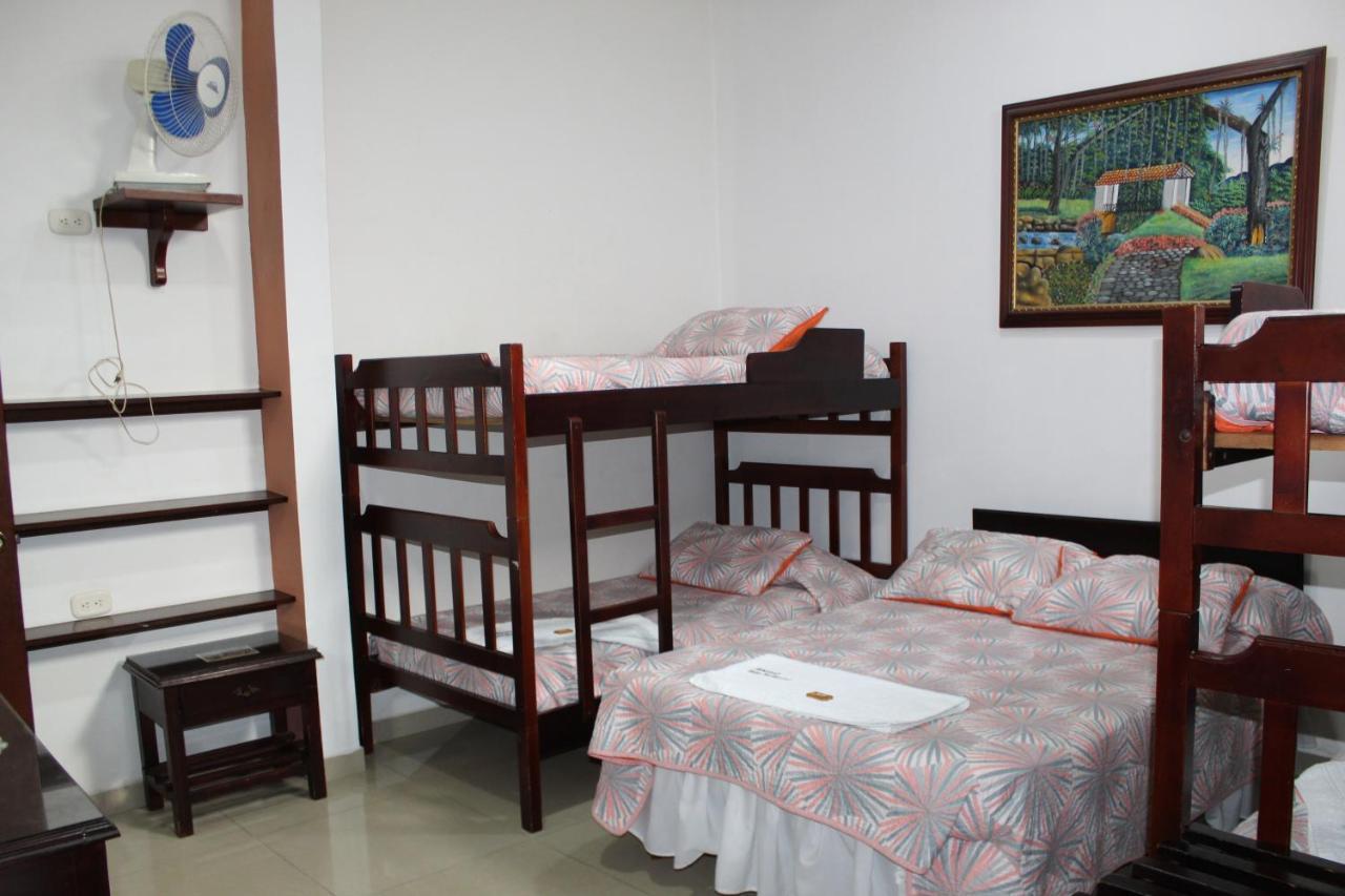 Hostal Isla Senorial San Gil Luaran gambar