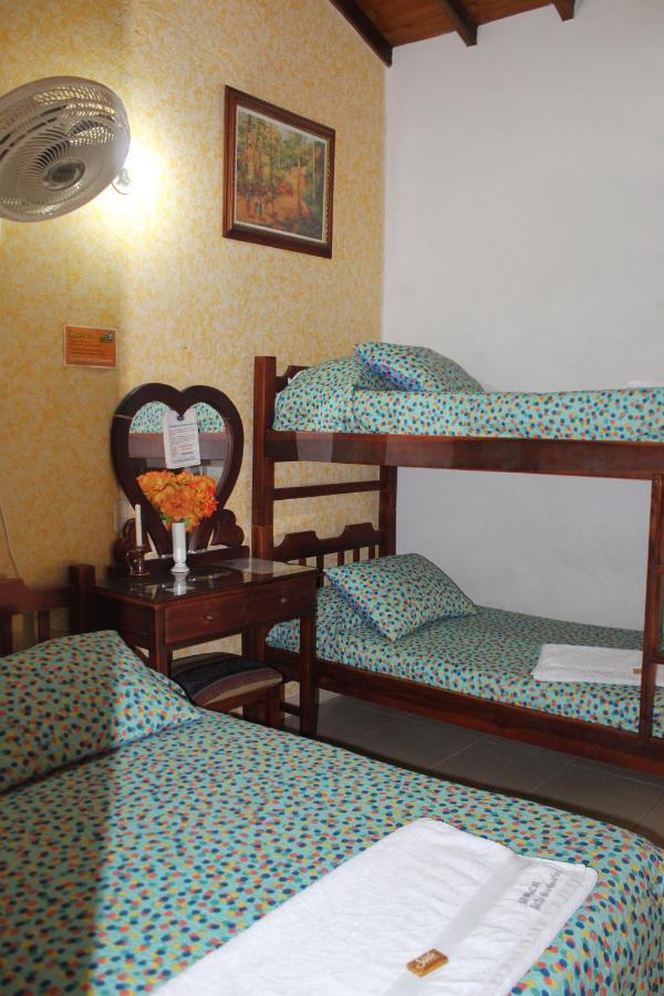 Hostal Isla Senorial San Gil Luaran gambar