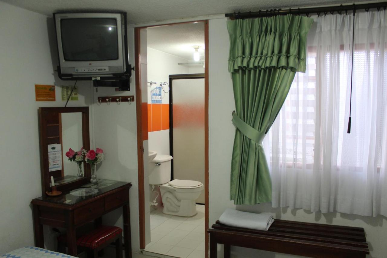 Hostal Isla Senorial San Gil Luaran gambar