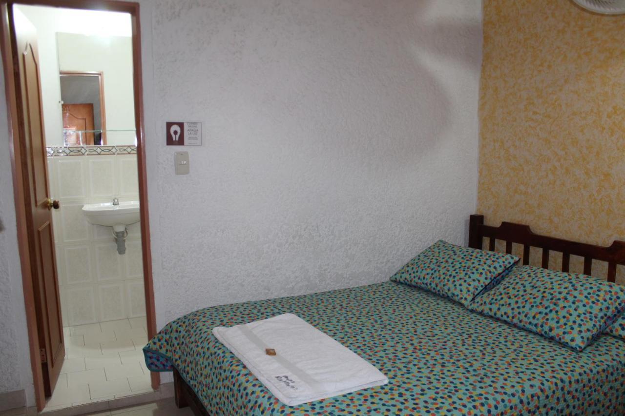 Hostal Isla Senorial San Gil Luaran gambar